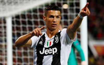 悦盈体育快讯-B费赛后感谢球迷