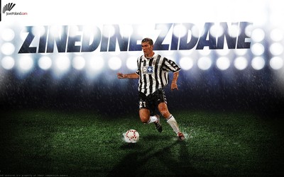 悦盈体育精华-凯西更衣室和队友打赌赢大餐